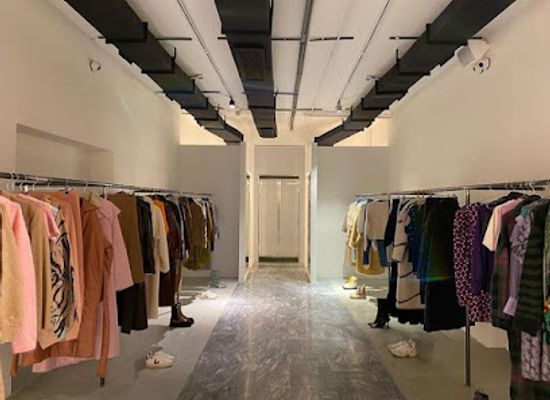 hungary/budapest/andrassy-avenue/shop/spark-le-monde-store