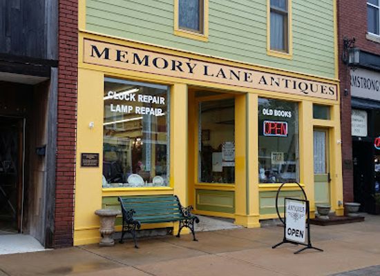 kansas/hutchinson/shop/memory-lane-antiques