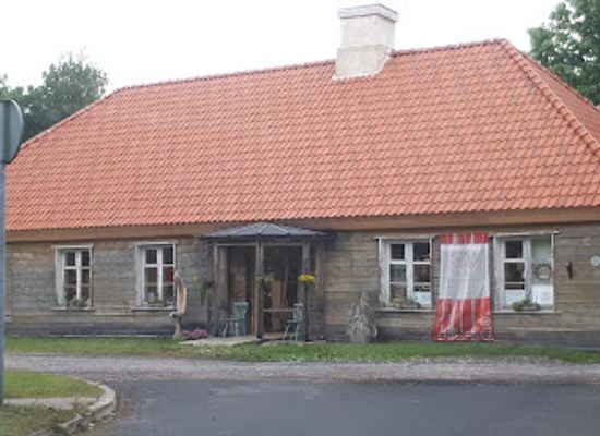 estonia/kärdla/shop/kasitoomaja