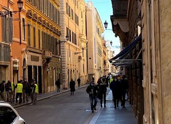 italy/rome/shop/via-dei-condotti