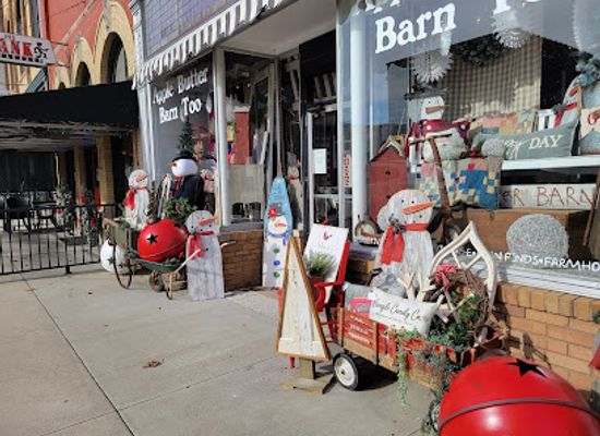indiana/the-lakes-region/shop/apple-butter-barn-country-store