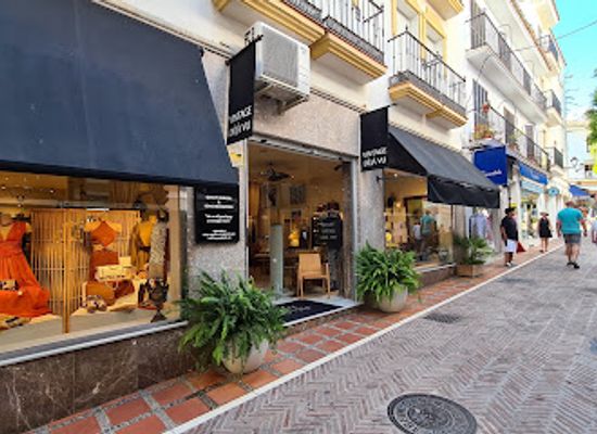 spain/costa-del-sol/shop/vintage-deja-vu