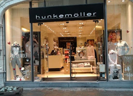 belgium/ypres/shop/hunkemoller-ieper