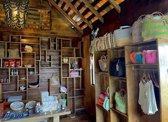 saint-vincent-and-the-grenadines/petit-st-vincent/shop/susu-boutique-chatham-bay