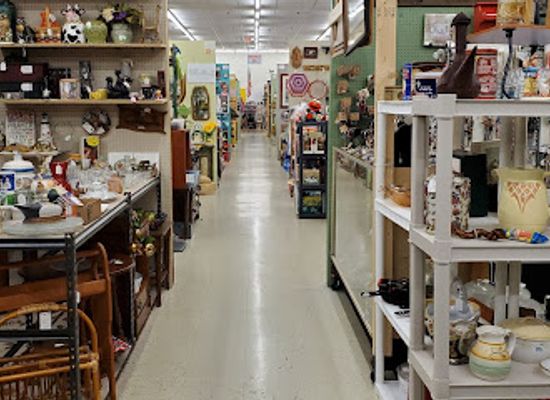 tennessee/east-tennessee/shop/bargain-hunters-antique-flea-market-mall