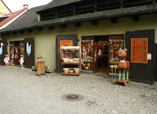 czechia/cesky-krumlov/shop/galerie-na-ostrove