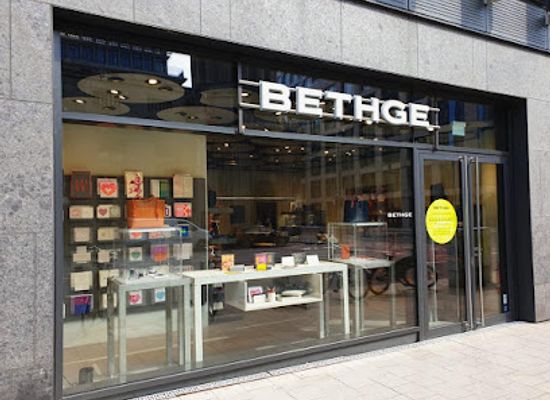germany/dusseldorf/altstadt/shop/bethge-boutique-dusseldorf