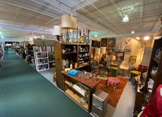 ohio/appalachian-ohio/shop/heritage-square-antique-mall