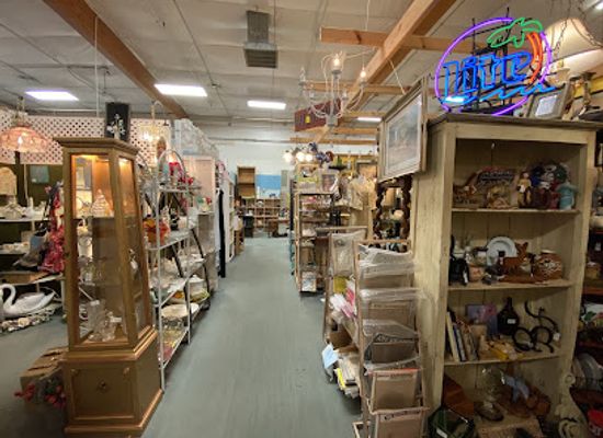 arizona/phoenix/shop/brass-armadillo-antique-mall-phoenix