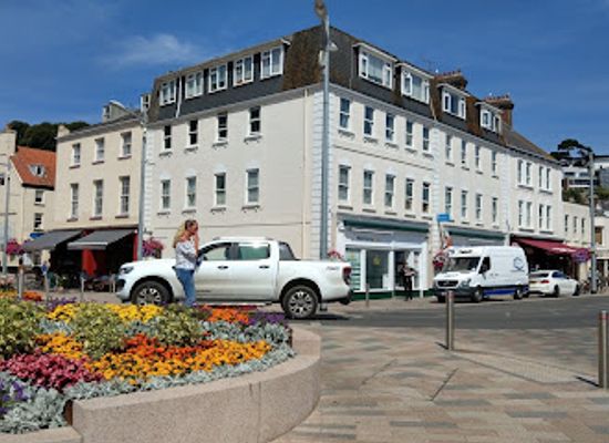 jersey/st-aubin-s-bay/shop/no1-st-aubins-boutique