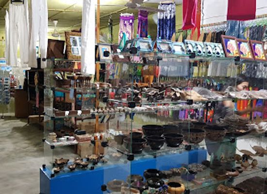 maldives/veligandu-island/shop/two-way-shop