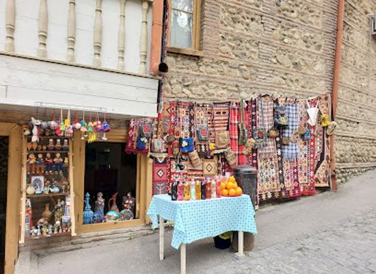 georgia/sighnaghi/shop/giorgi-souvenirs-shop