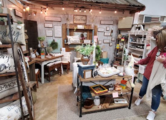 mississippi/desoto-national-forest/shop/crossroads-vendor-market