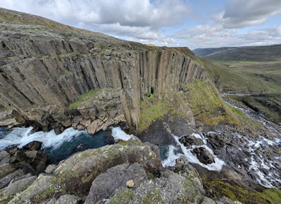iceland/east-fjords/shop/stuolafoss-waterfall