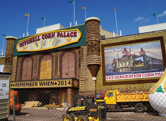 south-dakota/badlands/shop/corn-palace-gift-shop
