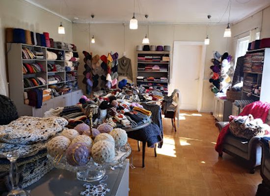 estonia/kärdla/shop/ull-kasitookudumid-handmade-knitwear