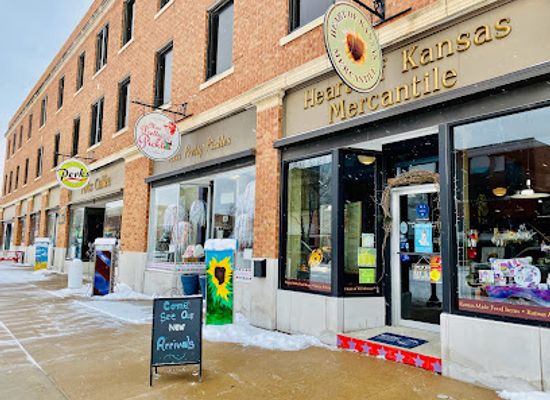 kansas/great-bend-sand-prairie/shop/heart-of-kansas-mercantile-miss-pretty-pickles