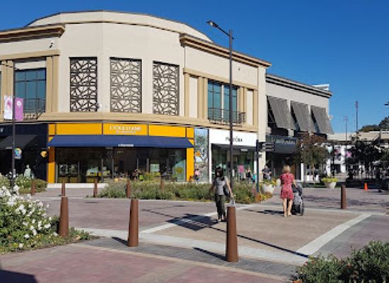 california/central-coast/shop/broadway-plaza