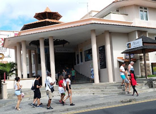 mauritius/flic-en-flac/shop/pasadena