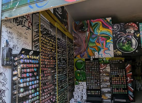 albania/kelmendi/shop/graffiti-shop-loop