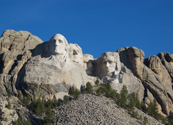 south-dakota/black-hills/shop/mount-rushmore-society-mount-rushmore-memories-gift-shop