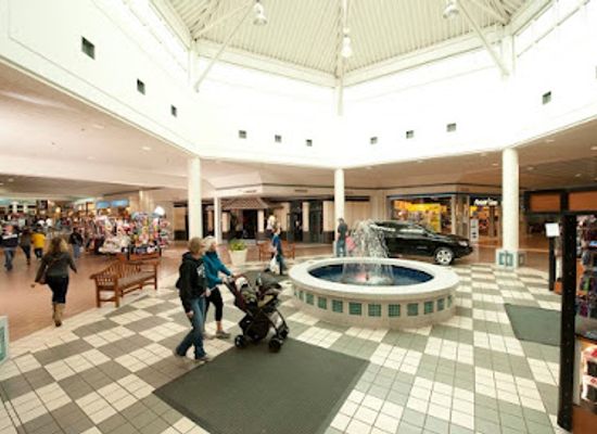 minnesota/duluth/shop/miller-hill-mall