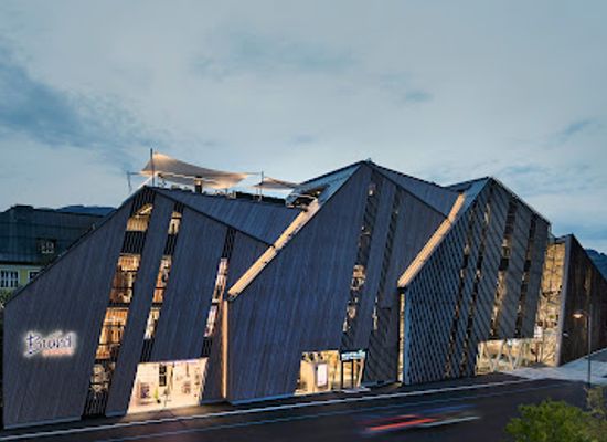 austria/kaprun/shop/brundl-sports-flagshipstore