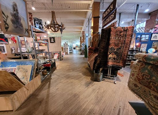 indiana/the-indiana-uplands/shop/midland-arts-antiques-market