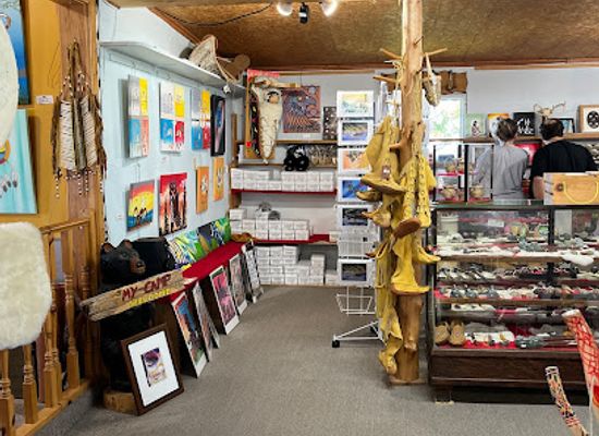 canada/lakeland-county/shop/ten-mile-point-trading-post
