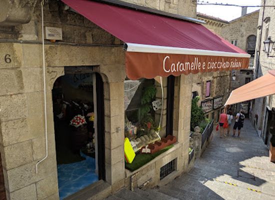 san-marino/chiesanuova/shop/jurassic-candy-by-caraibi-candy