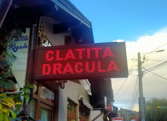 romania/bran-castle-area/shop/dino-market