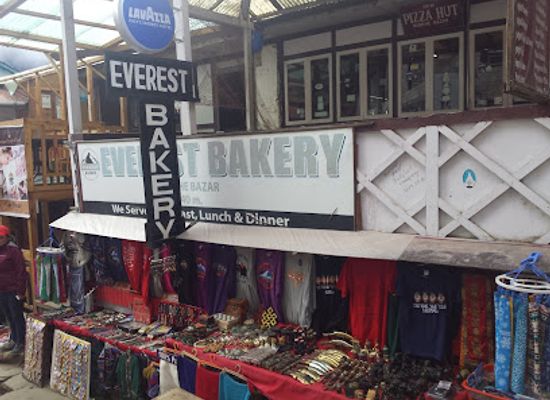 nepal/namche-bazaar/shop/everest-bakery