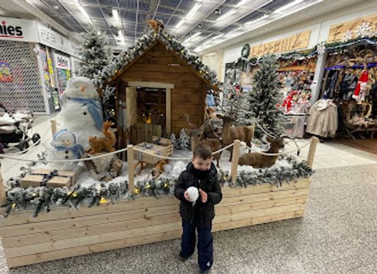 finland/ylläs/shop/shopping-centre-revontuli