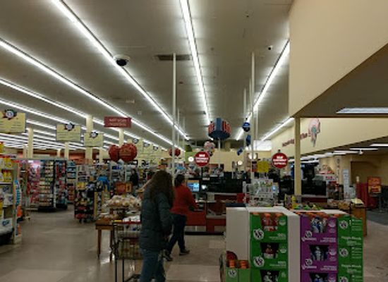 maine/maine-lakes-and-mountains/shop/hannaford