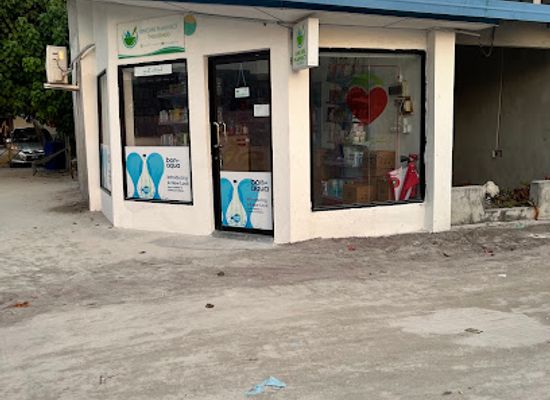 maldives/thulusdhoo/shop/unicare-pharmacy