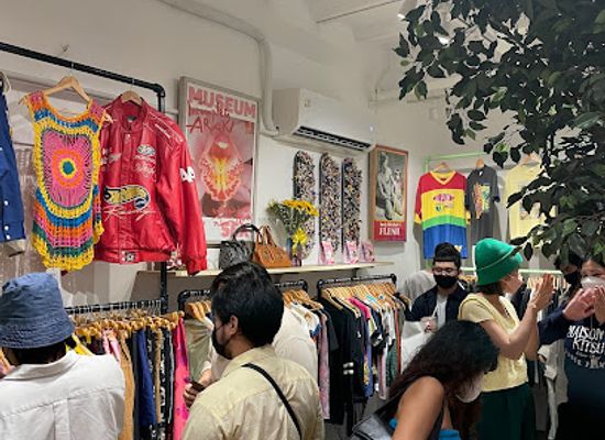 philippines/manila/makati/shop/it-s-vintage-legazpi-village