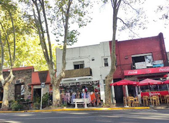uruguay/colonia-del-sacramento/shop/artesanias-del-uruguay-y-shop