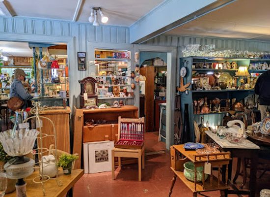 rhode-island/narragansett-bay/shop/corner-cupboard