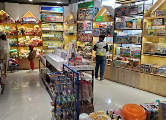 vietnam/dalat/da-lat-center/shop/phuong-nam-bookstore-and-stationery
