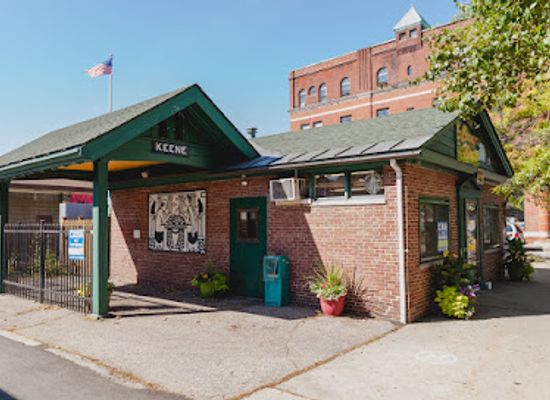 new-hampshire/cheshire-county/shop/the-corner-news