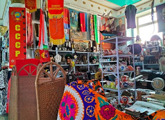 tajikistan/dushanbe/firdavsi/shop/central-department-store