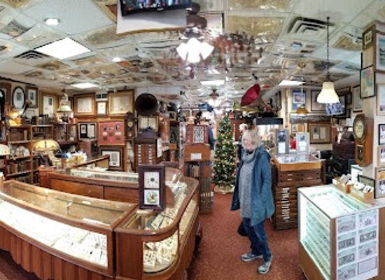 colorado/rocky-mountains/shop/fall-river-antiques-jewelry