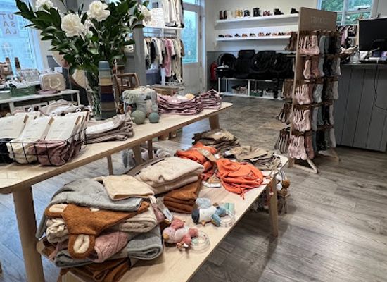 iceland/selfoss/shop/yrja-barnavoruverslun