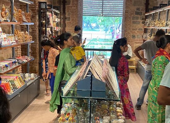 india/delhi/shop/luv-indiya-concepts