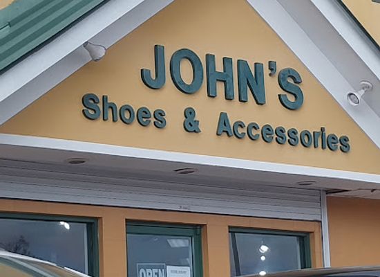 the-bahamas/new-providence/shop/john-s-shoes-and-accessories