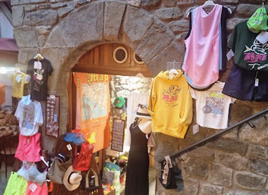italy/cinque-terre/shop/this-one-vernazza