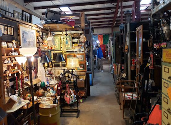 oklahoma/oklahoma-city-metropolitan-area/shop/warehouse-antique-mall