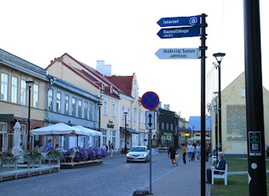 estonia/haapsalu/shop/coop-vanalinna