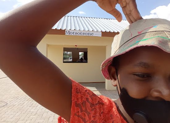 botswana/kgalagadi-district/shop/motsotsone