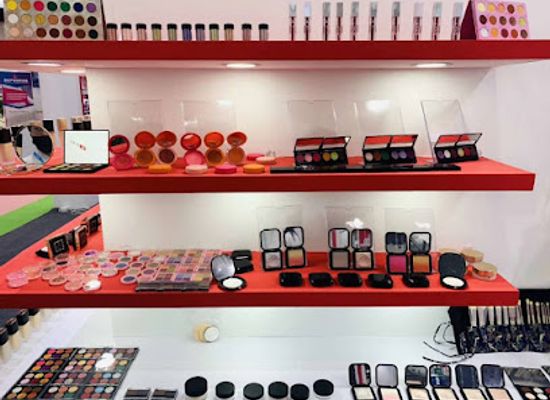 jordan/ma-in-hot-springs/shop/valueria-com